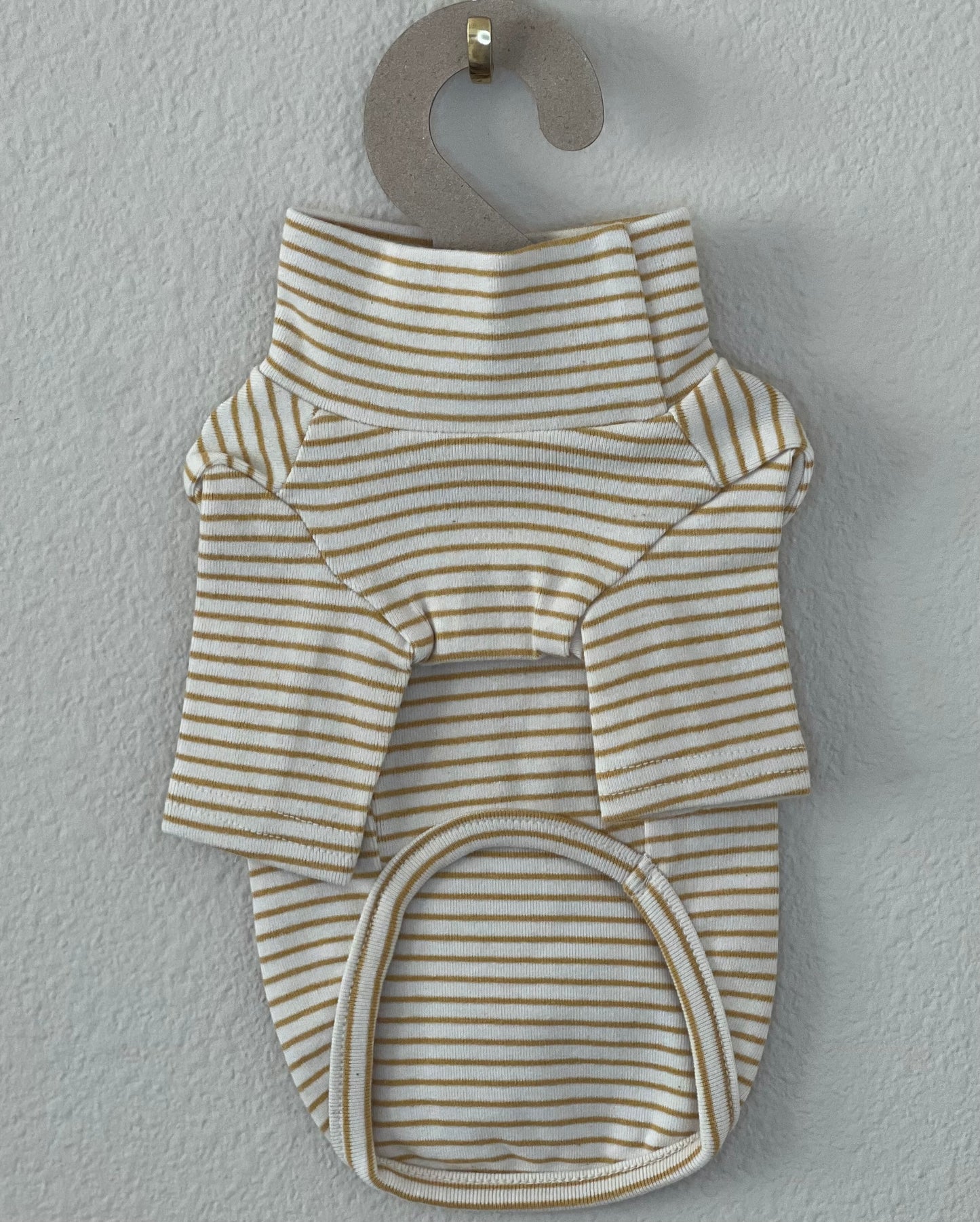 Basic Turtleneck T-shirt